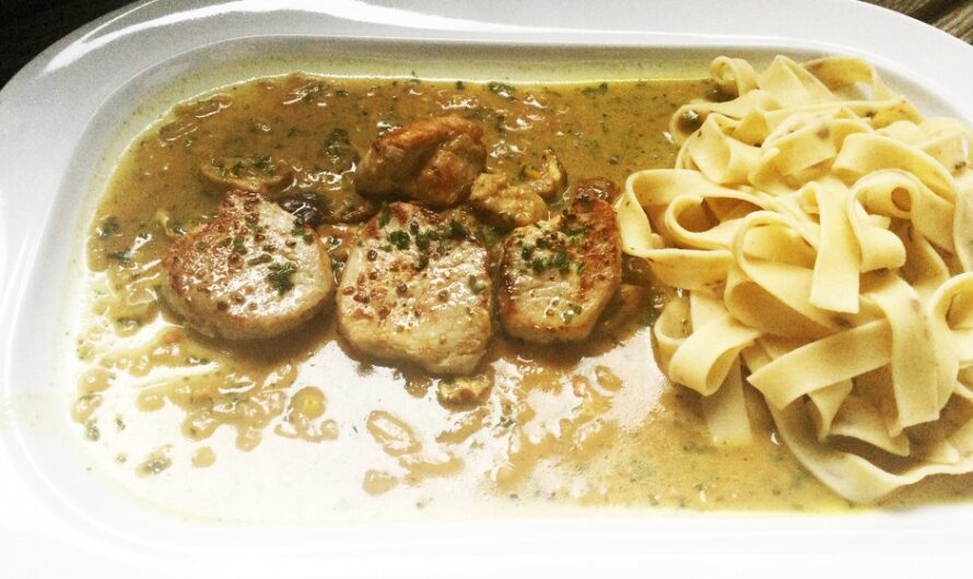 Pork medallions with porcini mushroom sauce