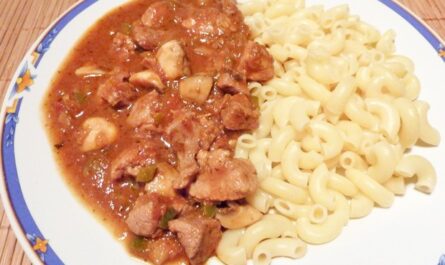 Pork stew with mushrooms - recipe - photo: charred_emily