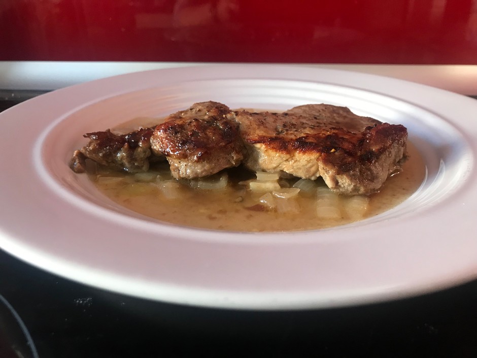 Pork steaks from the oven - recipe - photo: dolphin
