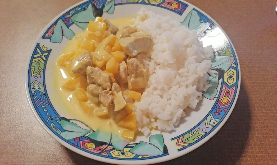 Pork tenderloin in mango sauce