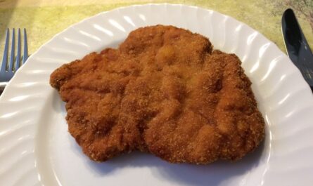 Pork schnitzel according to grandma's recipe - recipe - photo: falcon